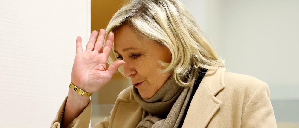 Marine Le Pen bei der Ankunft im Gericht am letzten Prozesstag