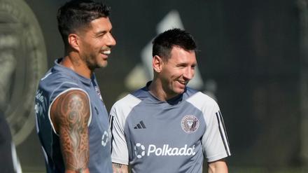 Luis Suárez (l) und Lionel Messi spielt für Inter Miami in der MLS.