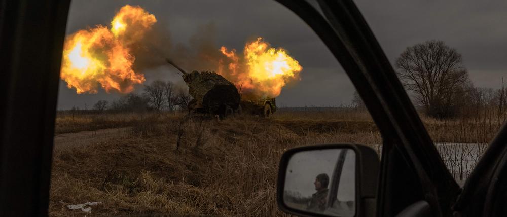 Eine ukrainische Haubitze im Krieg gegen Russland
