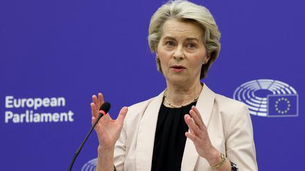 Ihre neue Kommission trat am Sonntag das Mandat an: Ursula von der Leyen am Mittwoch im Europaparlament. 
