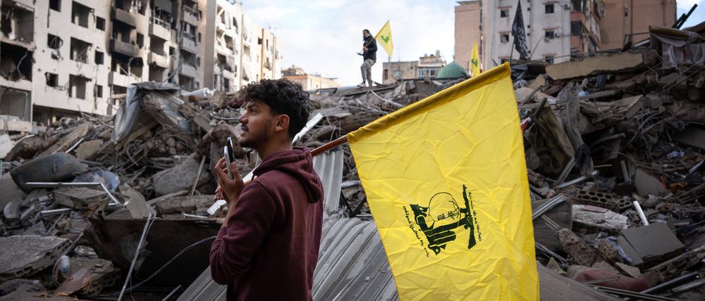 Hisbollah-Anhänger feiern die Feuerpause.