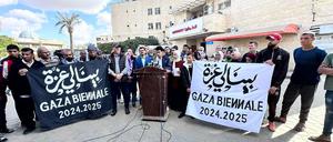 Werben für ihr Projekt: die Initiatoren der Gaza Biennale.