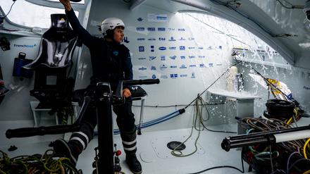Sébastien Simon zteigt bei seinem zweiten Vendée Globe, dass er trotz kurzer Vorbereitung wieder mal zu den Schnellsten zählt.