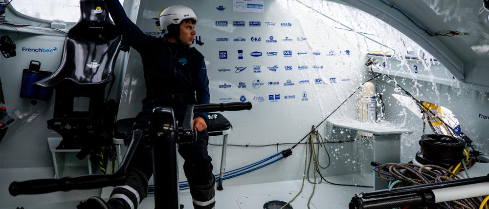 Sébastien Simon zteigt bei seinem zweiten Vendée Globe, dass er trotz kurzer Vorbereitung wieder mal zu den Schnellsten zählt.