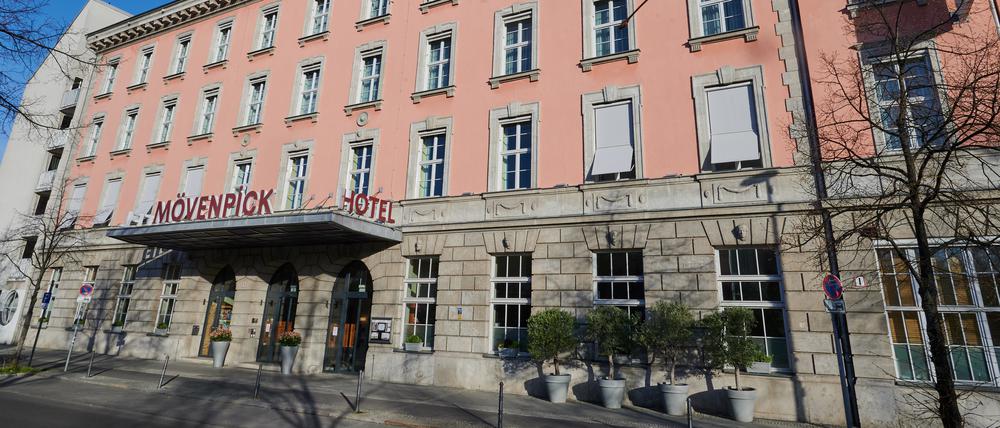 Das Mövenpick Hotel in der Schöneberger Straße. Die Hoteliers bekommen die Coronakrise besonders schwer zu spüren.