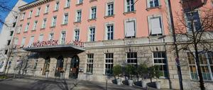 Das Mövenpick Hotel in der Schöneberger Straße. Die Hoteliers bekommen die Coronakrise besonders schwer zu spüren.