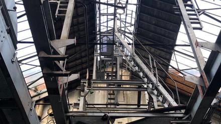Das denkmalgeschützte Kraftwerk Steglitz: Es liegt an der Birkbuschstraße direkt am Teltowkanal. Im Juni 2024 ersteigerte es die SF Grambin Beteiligung UG für 141 Millionen Euro, im Oktober wurde daraus eine GmbH mit einem Stammkapital von 5 Millionen Euro.