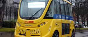 Auf dem Gelände der Charité waren bereits autonome Kleinbusse unterwegs. Künftig könnten sie durch ganz Berlin fahren.