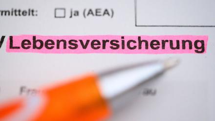 Lebensversicherungen sind nach dem Ende der Nullzinsphase wieder einträglicher geworden. (Illustration) 