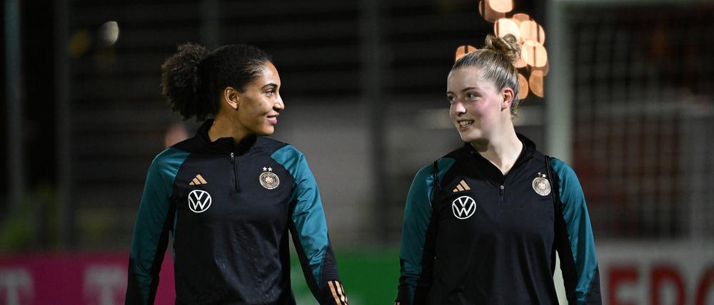 Alara Sehitler (r.) und Cora Zicai waren im Sommer noch Leistungsträgerinnen bei der U20, nun wurden sie erstmals für das A-Nationalteam nominiert.