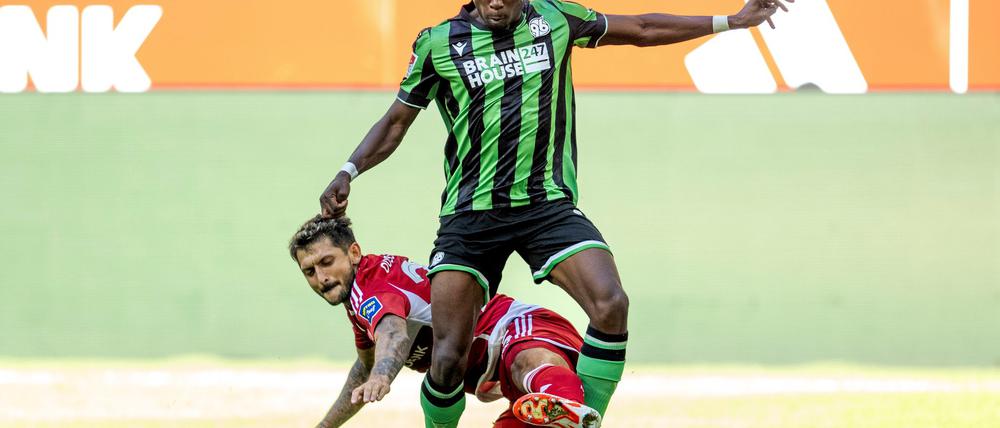 Von Hannover über Istanbul nach Bremen: Abwehrspieler Derrick Köhn.