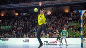 Füchse-Torwart Lasse Ludwig glänzt derzeit mit herausragenden Statistiken.  