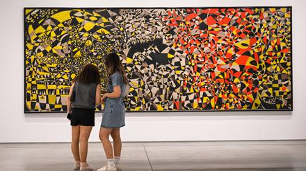 Besucher im Istanbul Museum of Modern Art.