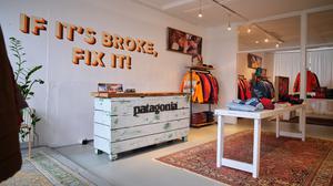 Patagonia setzt sich auch für die Reparatur von alter Bekleidung ein.