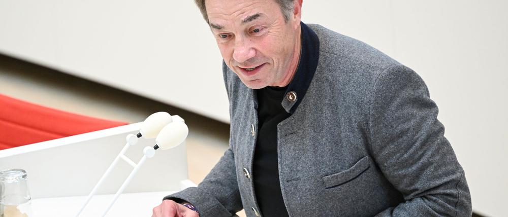 Der frühere Minister und SPD-Fraktionschef Günter Baaske will aus der SPD austreten. (Archivbild)