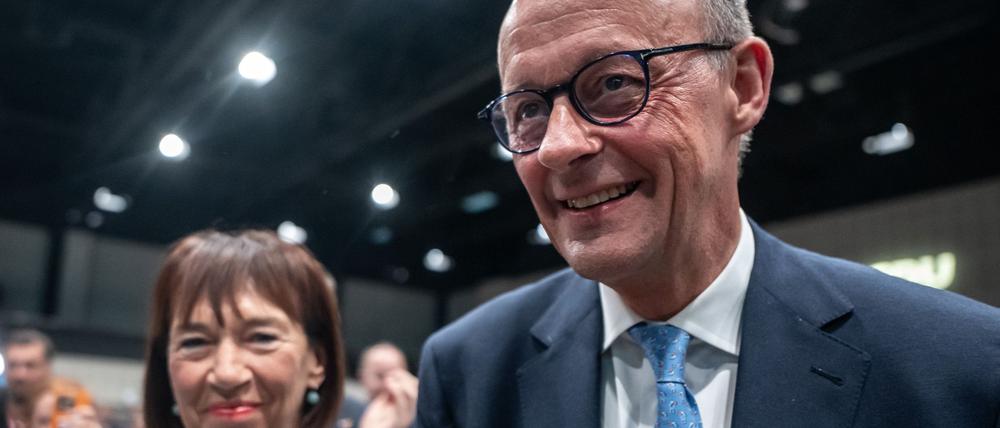 Friedrich Merz und seine Frau Charlotte wollen ihre Kinder an Weihnachten entlasten. (Archivbild)
