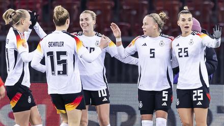 Jubel im Letzigrund: Deutschlands Fußballerinnen auf Torejagd