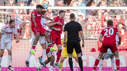 Erstes Gegentor für Köln nach 384 Minuten.