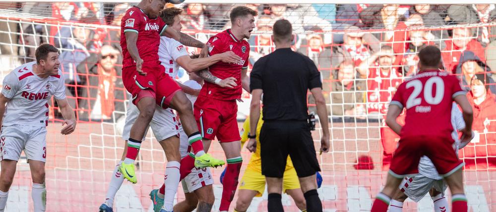 Erstes Gegentor für Köln nach 384 Minuten.