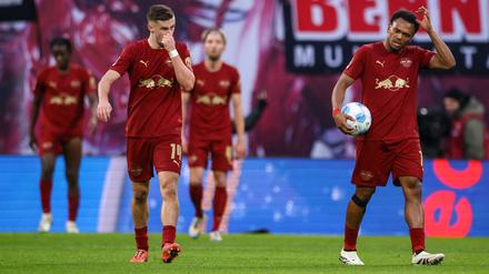 0:3 im eigenen Stadion zur Halbzeit. RB Leipzig ist komplett von der Rolle. 