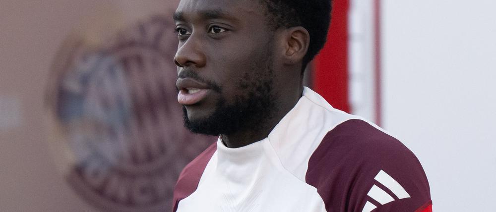  Alphonso Davies stand am Samstag bei Borussia Dortmund in der Startelf der Bayern.