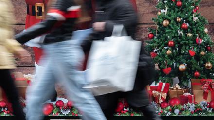 Für viele Einzelhändler gab es laut HDE einen anständigen Start in die heiße Phase des Weihnachtsgeschäfts. (Archivbild)