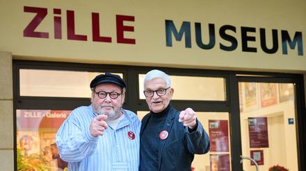 Zur Wiedereröffnung kamen Schauspieler Walter Plathe (l.) und Zilles Urenkel Heinjörg Preetz-Zille. 
