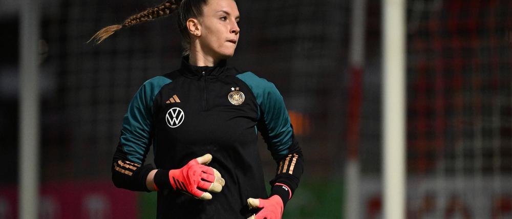 Soll in Bochum ihr Debüt geben: Torfrau Ena Mahmutovic