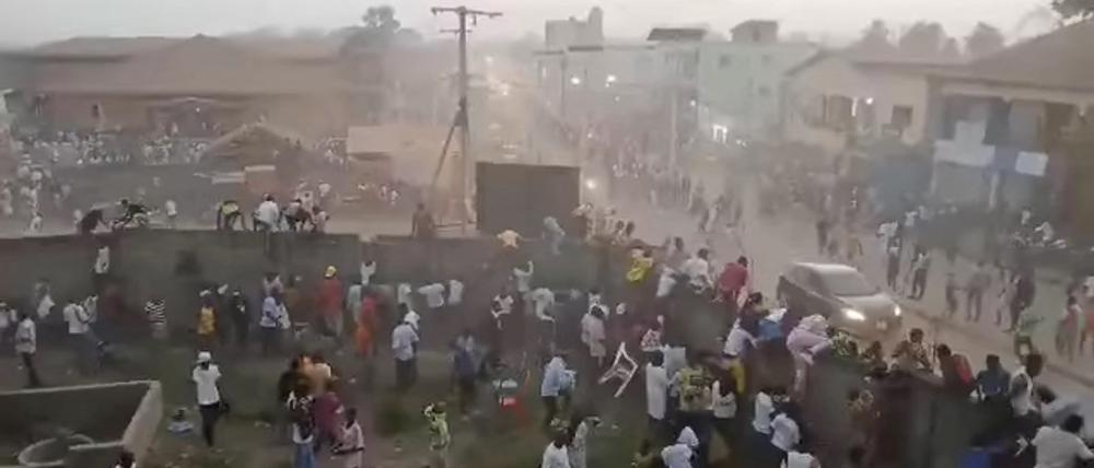 Massenpanik in Nzerekore, Guinea.