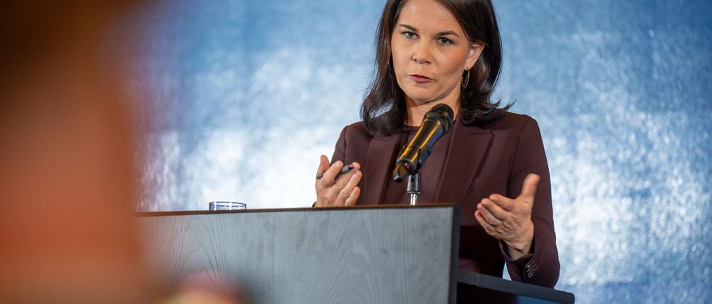 Bundesaußenministerin Annalena Baerbock sprach ihren chinesischen Amtskollegen Wang auf die Rolle Chinas im Ukraine-Krieg an. 