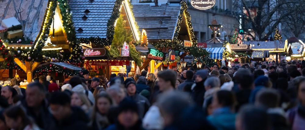 In vielen deutschen Innenstädten war am vergangenen Freitag viel los - wegen der Weihnachtsmärkte und dem Aktionstag Black Friday.