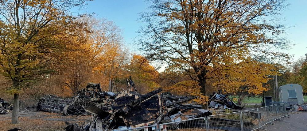 Das zerstörte Umweltbildungszentrum im Britzer Garten.