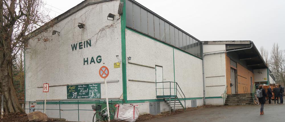 Das Berliner Großbordell "Artemis" will künftig auch eine frühere Lagerhalle nutzen. Wegen eines Rechtsstreits mit dem Land Berlin kam das Verwaltungsgericht zu einem Ortstermin nach Halensee.