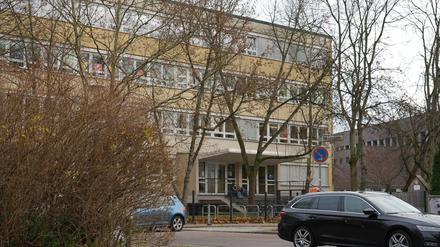 An der Georg-Zacharias-Schule in Berlin-Weißensee sind zahlreiche Kinder durch Reizgas verletzt worden. 