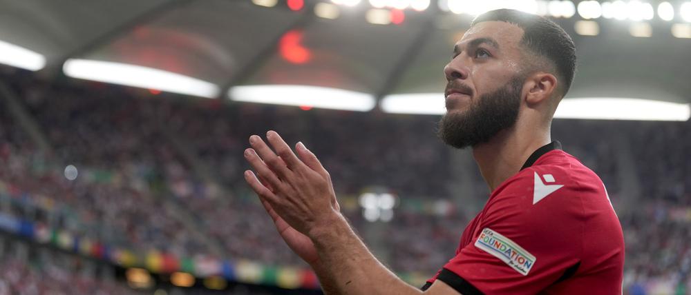 Lyon-Spieler Georges Mikautadze wurde bei der Rückkehr von einem Spiel Opfer eines Raubüberfalls bei sich Hause.