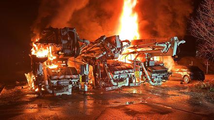 Die Polizei geht von Brandstiftung aus. 