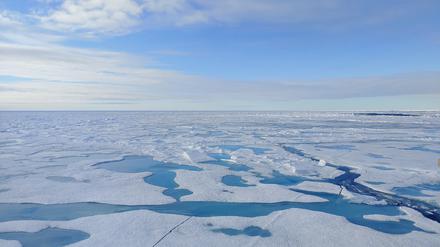 Der Klimawandel verändert die Eisbedeckung des Nordpolarmeers womöglich schneller als bisher angenommen.