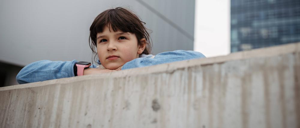 Die Angst vor Kriegen, Terrorismus, Wirtschaftskrisen und Klimakrise hat sich zwischen 2023 und 2024 bei Kindern und Jugendlichen signifikant erhöht.