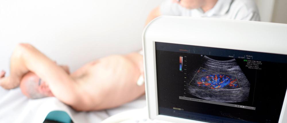 Verschiedene Ultraschall-Untersuchungen gehören zu den umstrittenen IGeL-Angeboten. (Symbolbild)