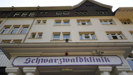 Der Eingang der „Schwarzwaldklinik“. Hammerschmid schrieb die Titelmusik zur Fernsehserie.