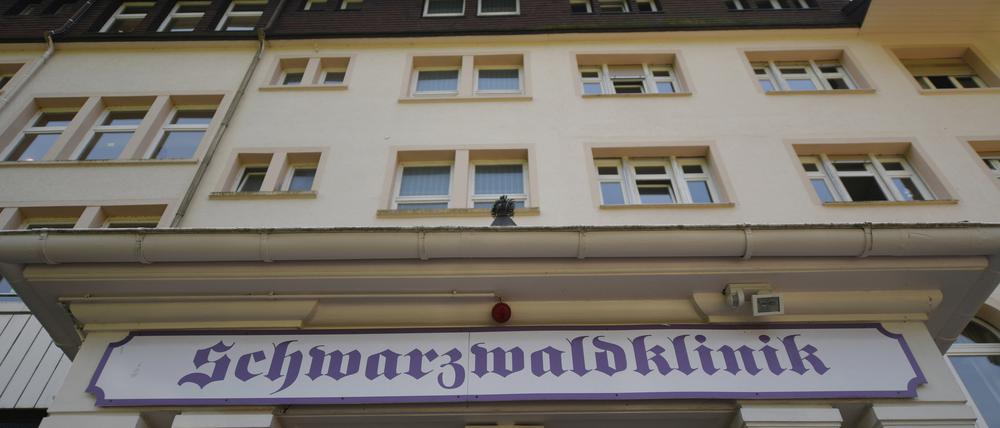 Der Eingang der „Schwarzwaldklinik“. Hammerschmid schrieb die Titelmusik zur Fernsehserie. 