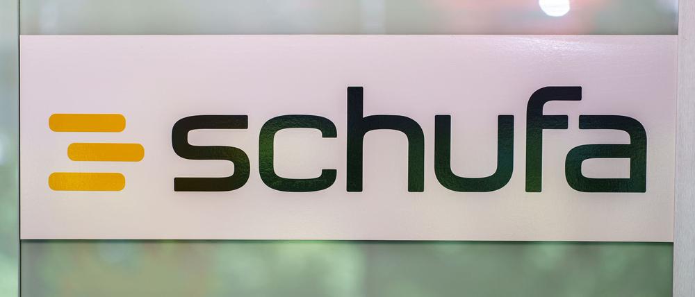 Laut der Schufa nehmen die finanziellen Sorgen der Menschen zu.