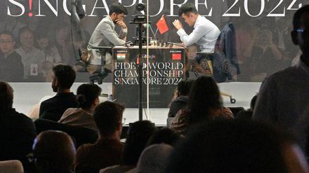 Im siebten Spiel der Schach-WM in Singapur hat es keinen Sieger gegeben.