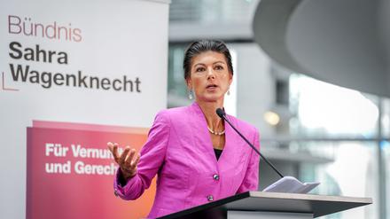 Parteigründerin Sahra Wagenknecht sieht das angekündigte Abstimmungsverhalten ihres Parteikollegen Sven Hornauf in Brandenburg kritisch (Archivbild)