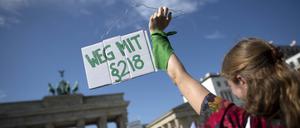 Jahrzehntelanger Protest: Im Herbst 2023 demonstrieren Aktivisten in Berlin gegen das Abtreibungsverbot.