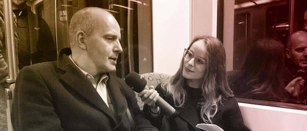Ringbahn statt Podcaststudio – Journalist und Autor Jens Bisky im Gespräch mit Checkpoint-Redakteurin Ann-Kathrin Hipp