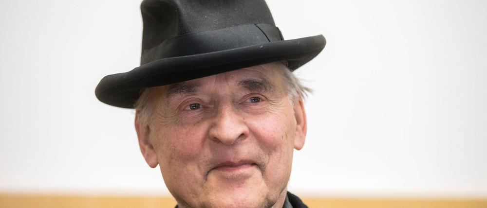 „Nur fliegen kann er nicht“ heißt eine neue Biografie über Graffiti-Künstler Harald Naegeli. (Archivbild)