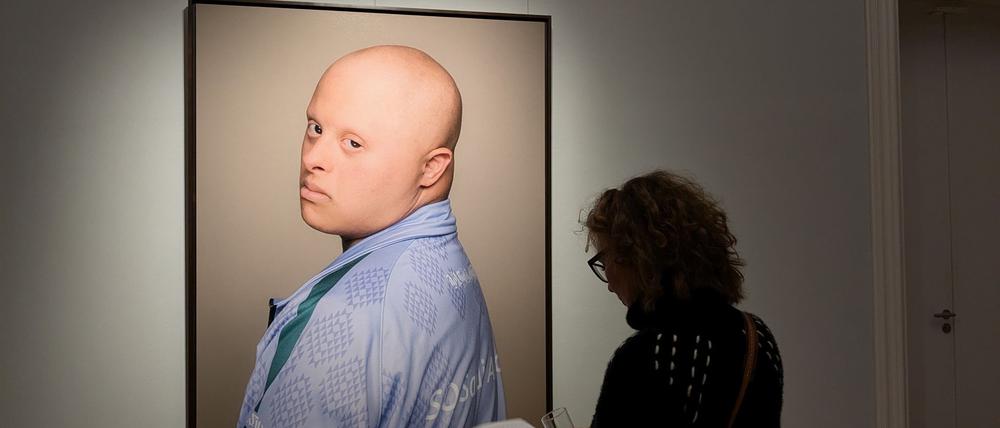Mit der Ausstellung „Drei, zwei, eins - Athlet*innen mit Trisomie 21“ werden die Special Olympics World Games offiziell beendet.