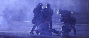 Seit Tagen geht die Polizei in Georgien teils brutal gegen proeuropäische Demonstranten vor.