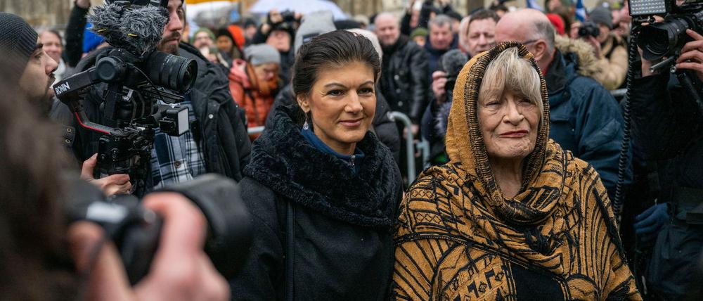Schon im Februar 2023 meldeten sich Sahra Wagenknecht und Alice Schwarzer gemeinsam mit einem „Manifest für Frieden“, jetzt unterstützen sie einen neuen Vorstoß für einen Waffenstillstand in der Ukraine. (Archivbild)